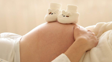 Таразда 16 жасар қыз 54 жастағы өгей әкесінен бала босанды