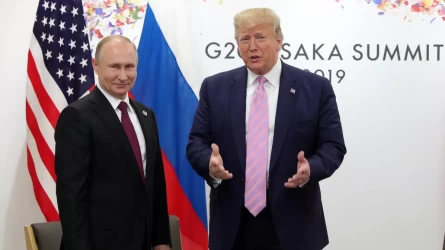 Китай предложил провести саммит Трампа и Путина