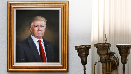 Трамп өзінің «онша емес» портретін Капитолийден алып тастауды талап етті