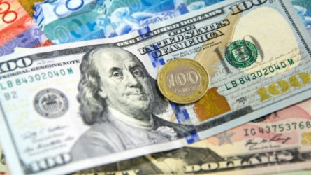Тенге укрепляется: курс доллара на 8 апреля