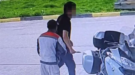 Мотоциклиста ударили ножом на АЗС