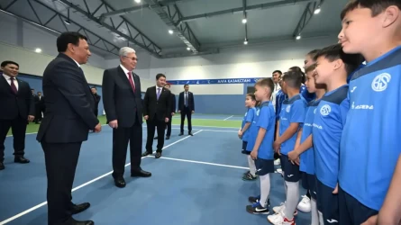 Президент встретился с юными спортсменами в Актау
