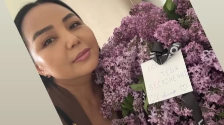 «Етегім ашылып кетсе де...»: Алтынай Жорабаева күйеуінің сыйлығын көрсетпесе болмайтынын айтты