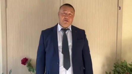Абай облысындағы мектеп директоры мұғалімдеріне сарай мен монша салдырған