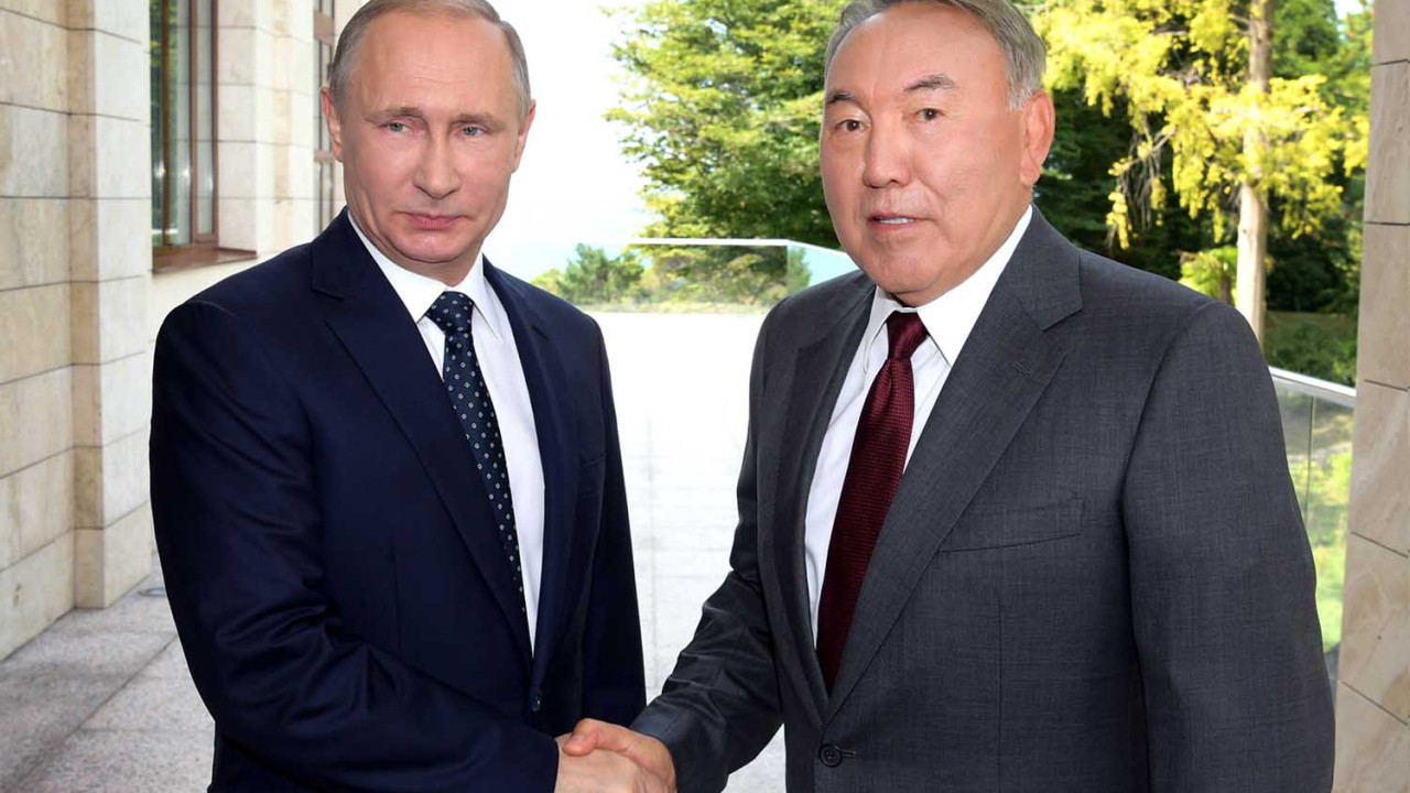 Путин Назарбаевпен кездесу өткізді