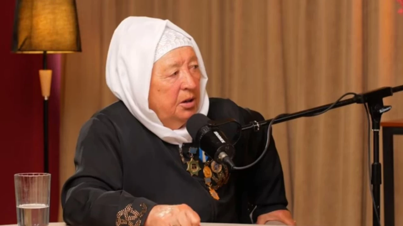 «Назарбаев мені жек көріп кетті»: Әмина апа жат ағымның елге кіруіне қарсы болғанын айтты
