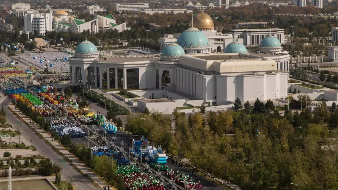 Смогут ли казахстанцы без визы ездить в Туркменистан, рассказали в МИД