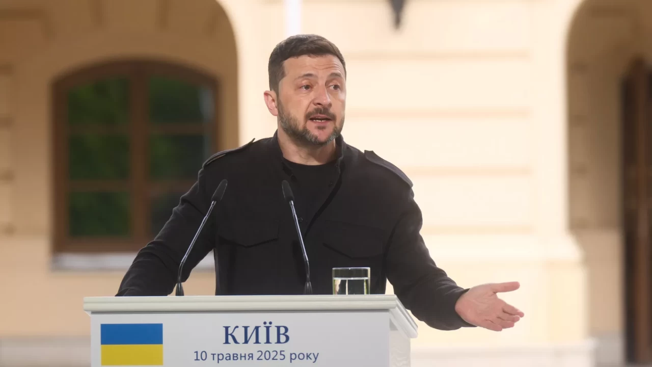 «Путин, сылтауратпашы!»: Зеленский 15 мамыр күні Ыстамбұлда Путинмен шұғыл кездесуге баратынын айтты