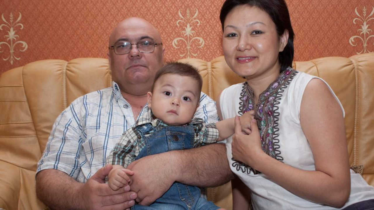 «Ұлымның әкесіне таңғаламын»: Дана Нұржігіт марқұм күйеуі Владимир Рерих туралы