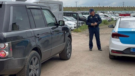 Тәркіленген көліктерді бәзбіреулер тонаған боп шықты