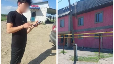 Жасөспірімдер моншада жуынып жатқан қызды жасырын видеоға түсіріп, ауылға таратқан