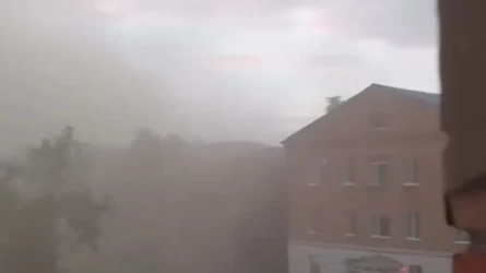 В Усть-Каменогорске появился необычный дым