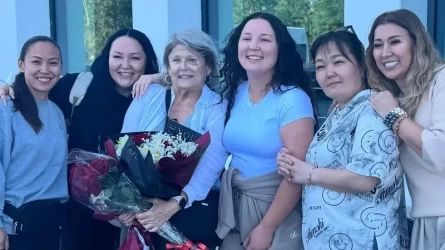 Америкалықтар асырап алған қарағандылық қыздар 20 жылдан соң елге оралды