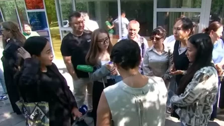 В Алматы сотни абитуриентов оказались жертвами обмана