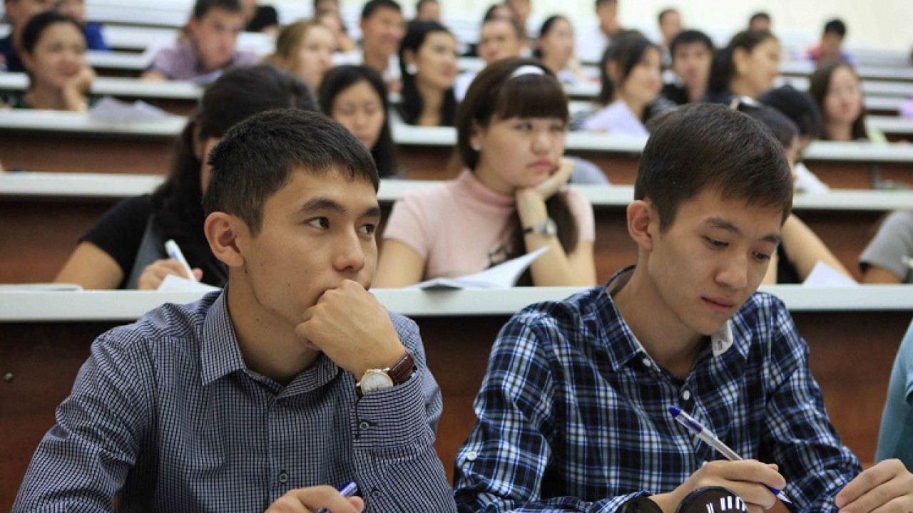 Енді астаналық студенттерге оқу ақысын өтеуге көмек беріледі