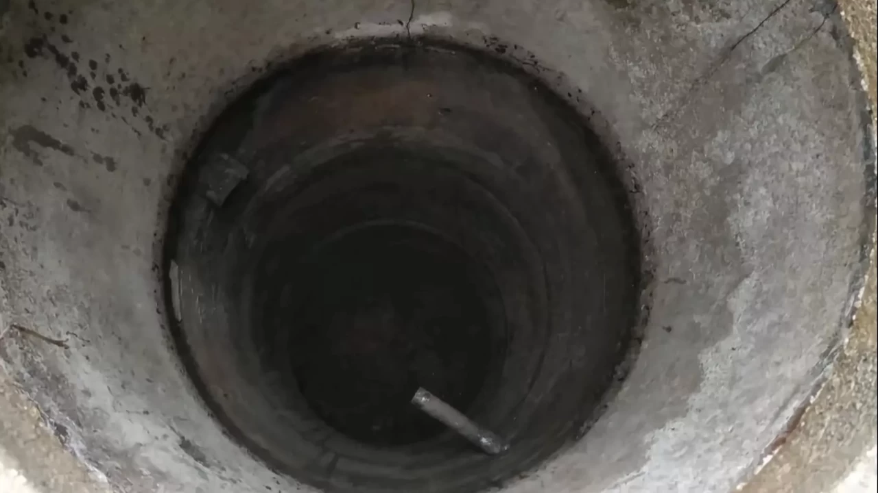 Ақтөбе облысында қоқыс шұңқырына құлаған 9 жасар қыз бен ер адам қайтыс болды