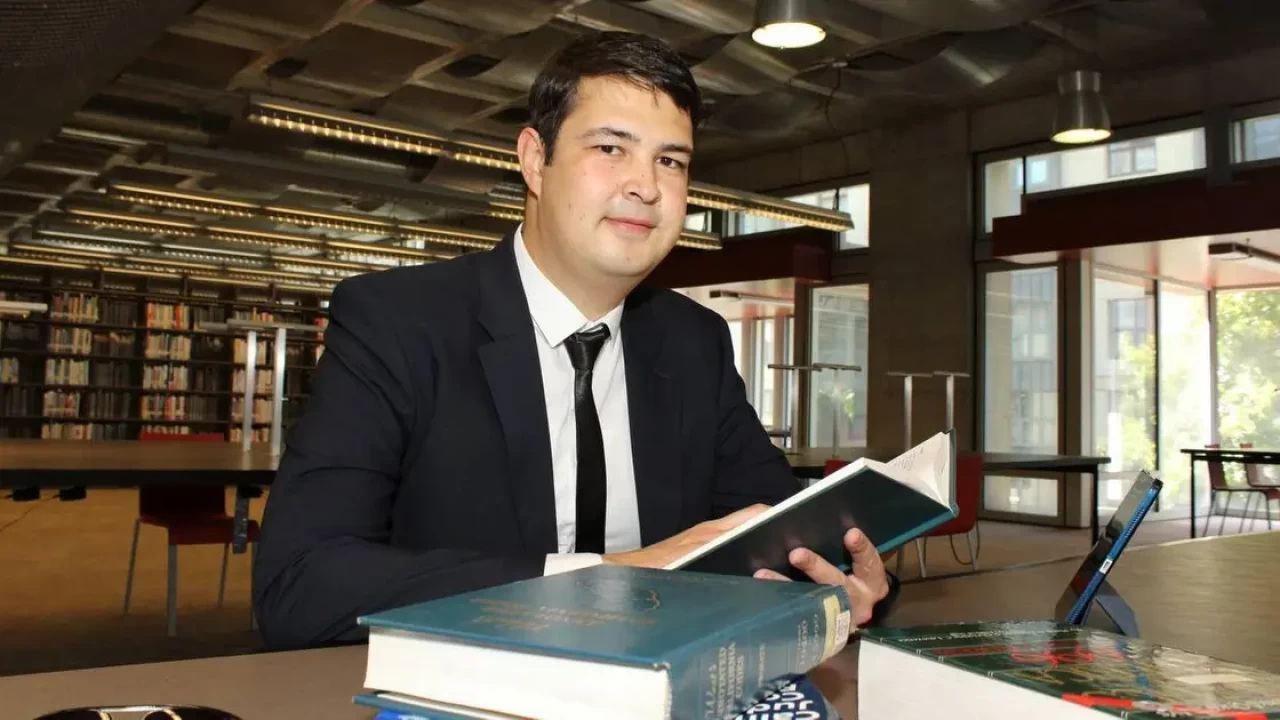 Алматинец открыл бизнес в США, помогая студентам из Казахстана