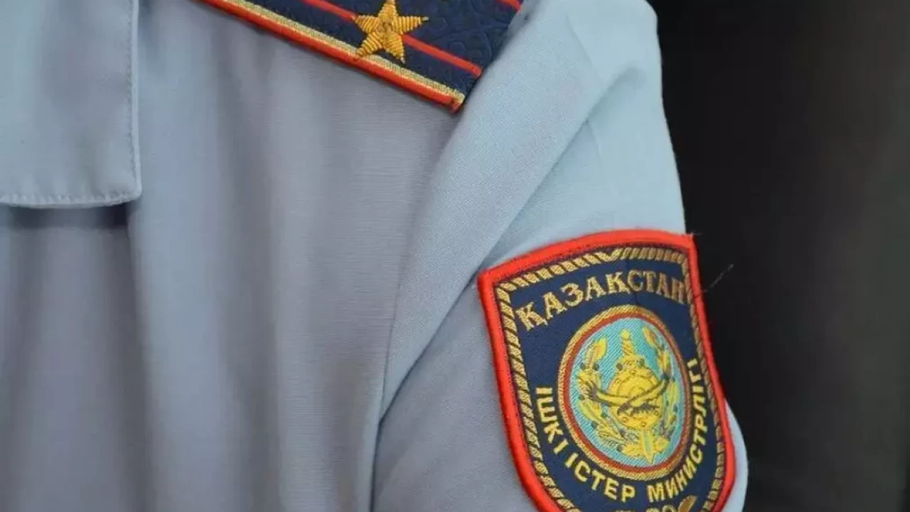 В Улытау трое полицейских получили по 5 лет за пытки задержанного в туалете отдела полиции