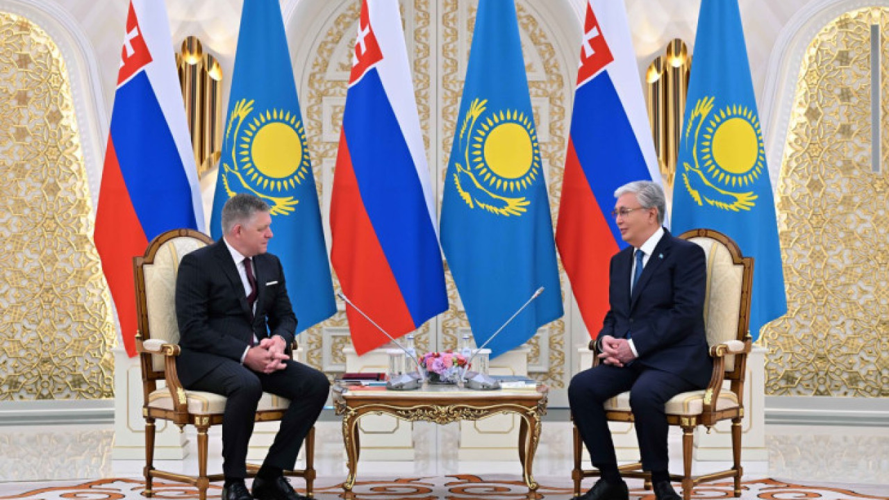 Премьер-министр Словакии поблагодарил Казахстан за вклад в освобождение страны