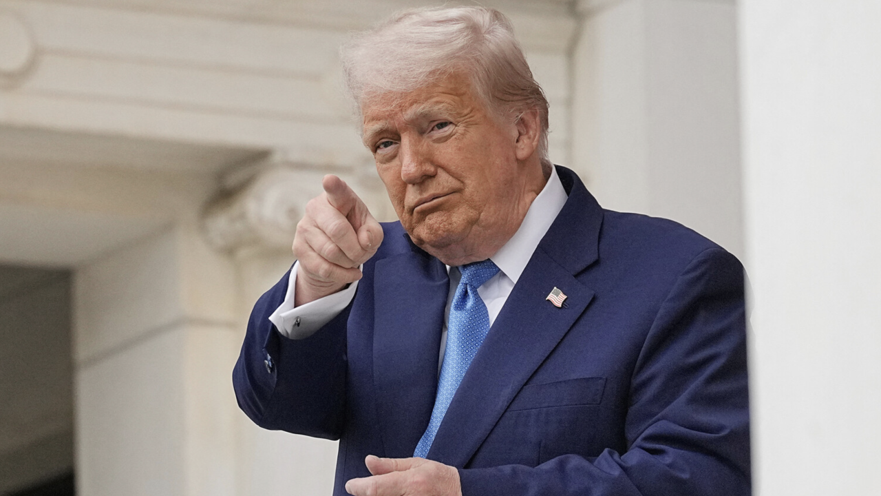«Канада сес көрсетті»: Трамп Канадамен сауда келіссөздерін тоқтатты