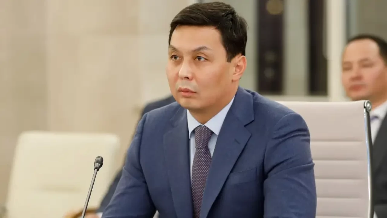 Токаев выразил благодарность экс-главе Антикора Асхату Жумагали