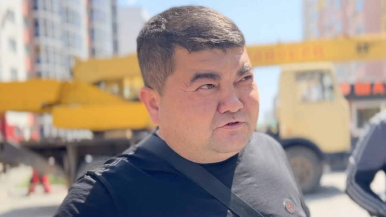 Әкімдік қызметкерінен ақша бопсалады деген күдікпен оралдық блогер Айболат Бөкенов ұсталды