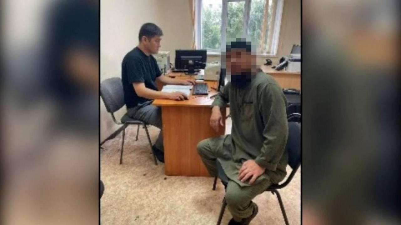 Ақтөбе мешітінде ер адам әйелдерге интим ұсынған