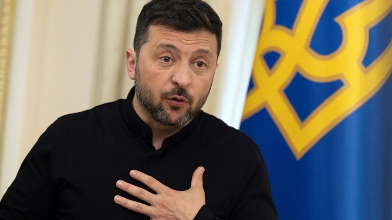 Зеленский абыройын шайқалтқан жемқорлыққа қатысты заңды өзгертпек