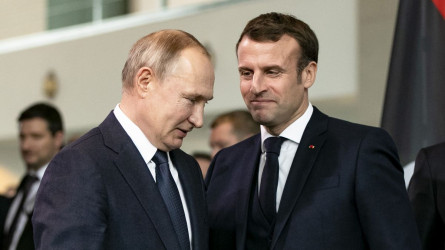 Макрон мен Путин 3 жылдан соң алғаш рет телефон арқылы сөйлесті