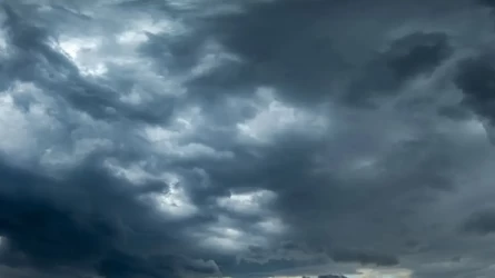 Циклон принес в Казахстан проливные дожди и шквалы