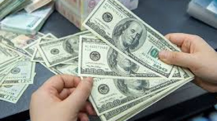 Курс доллара в обменниках превысил 547 тенге