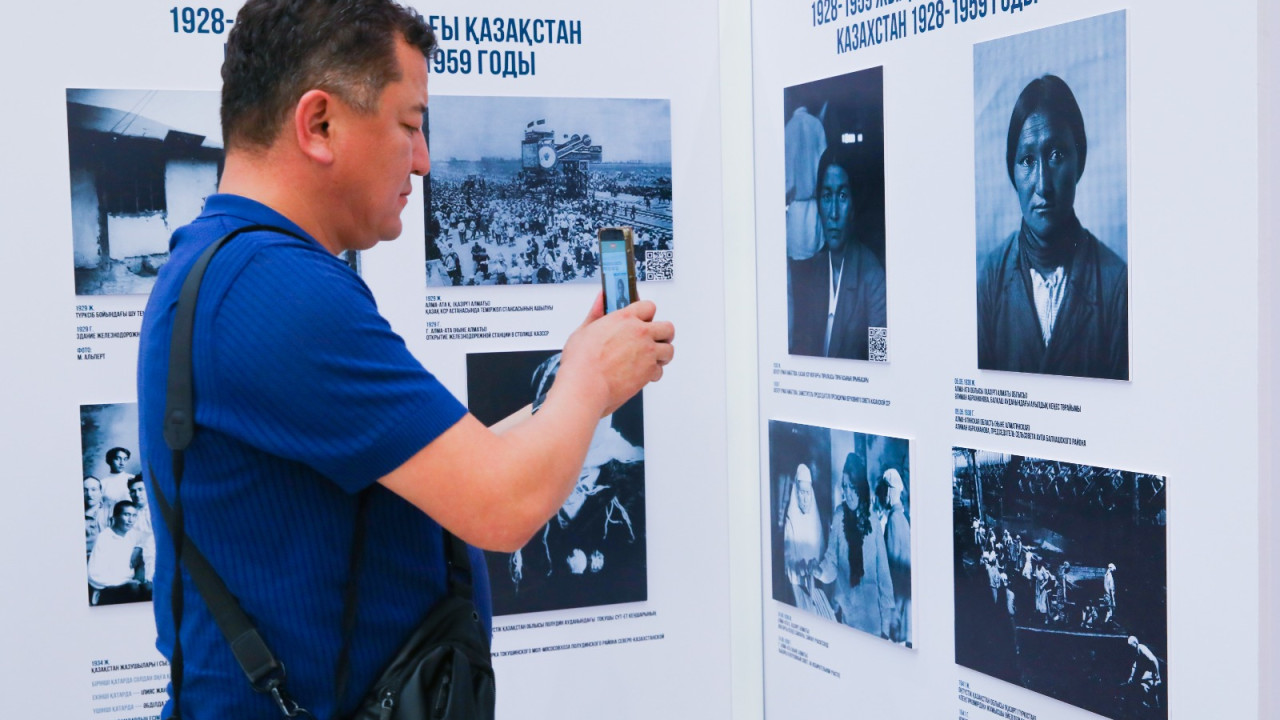 Астанадағы MEGA Silk Way сауда орталығында «Қазақстан тарихы Kazinform фотосуреттерінде» көрмесі ашылды