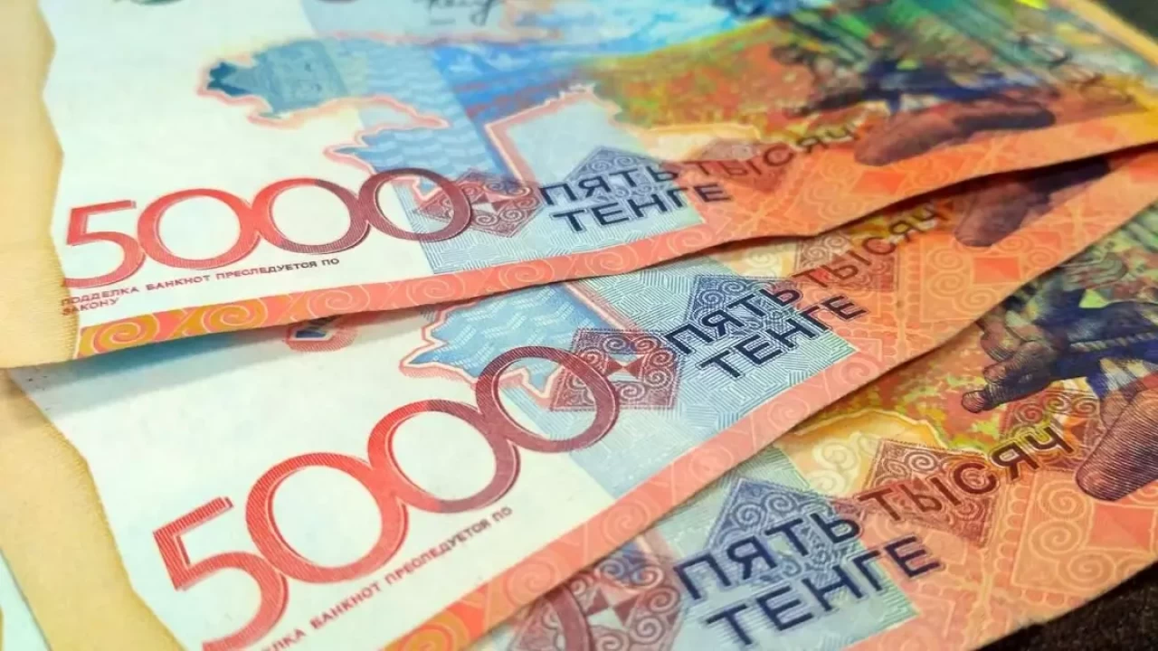 Глава Нацбанка разъяснил, что делать со старыми купюрами номиналом 5 тыс. тенге