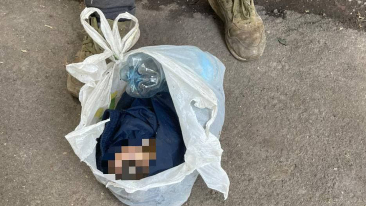 Орал тұрғындары қоқыс жәшігінен жаңа туған сәбидің денесін тауып алды