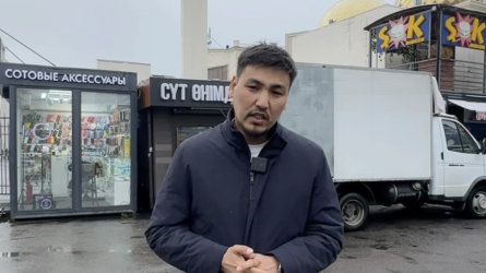 «Жағдайымызды видеоға түсіріп, үйдің ақшасын өздеріне алды»: Ілияс Сәриевтің ісі бойынша жәбірленуші куәлік берді