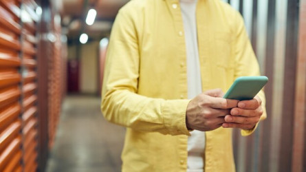 В Казахстане безработным начнут рассылать SMS с предложениями работы