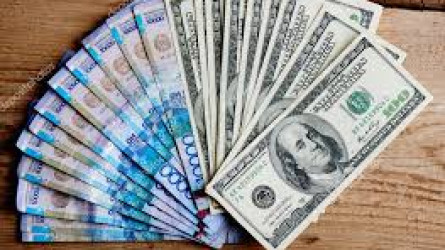 Курс доллара вновь приблизился к отметке 540 тенге