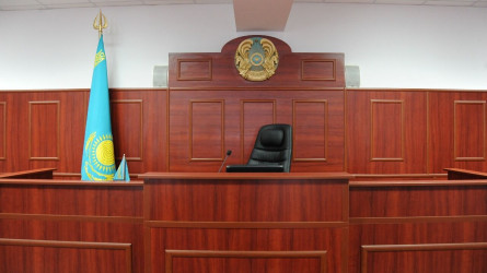 Қазақтар кімдерді жиі сотқа береді: көш басында – әкімдіктер мен сот орындаушылары