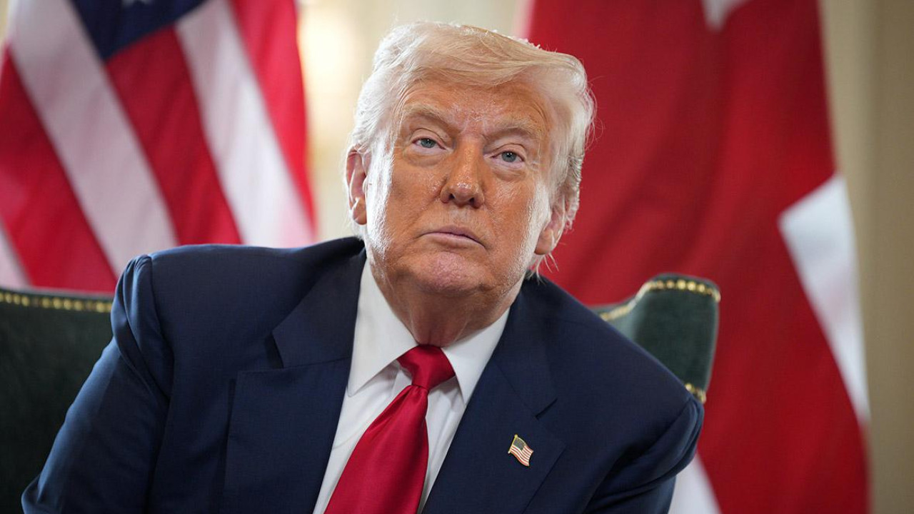 «Президентіңіз өте жақсы адам»: Трамп қазақ журналисінің сауалдарына жауап берді