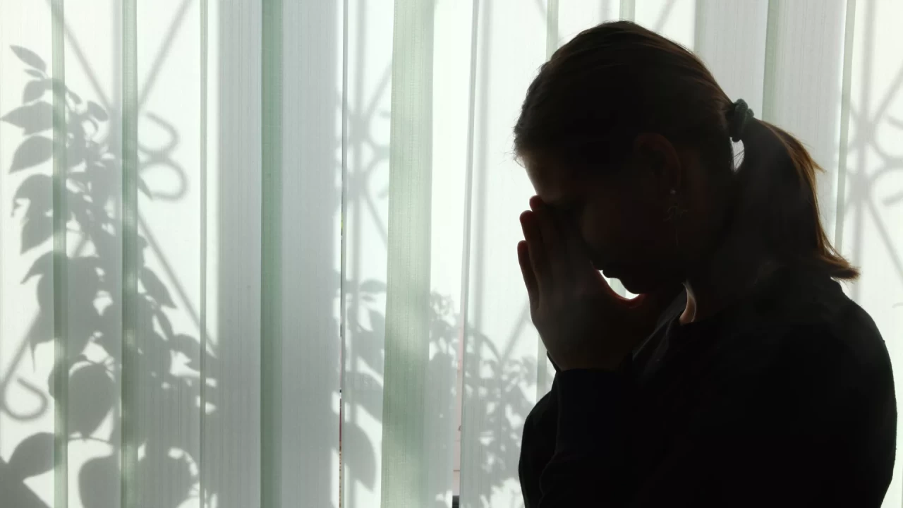 В Таразе 14-летняя школьница покончила с собой