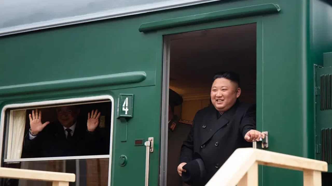 Ким Чен Ын жеке пойызбен Қытайға барды