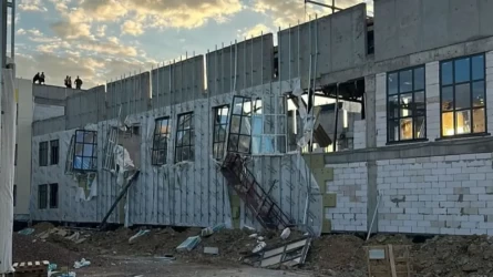 В Атырауской области обрушилась крыша строящейся школы