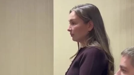 Супруга блогера Жанабылова не смогла ответить на ключевые вопросы суда