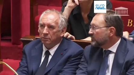 Французское правительство отправлено в отставку