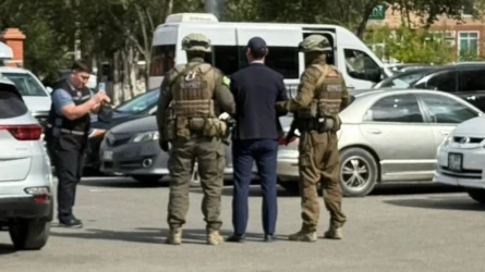 Атырауда құрылыс басқармасы басшысының орынбасары пара алды деп ұсталды