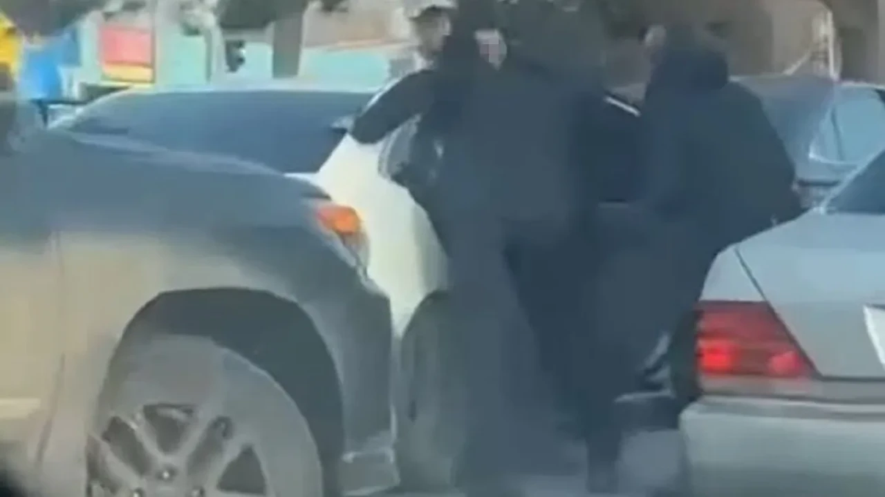 Шымкенттегі жаппай төбелес: жарақаттанған ер адам туралы деректер белгілі болды