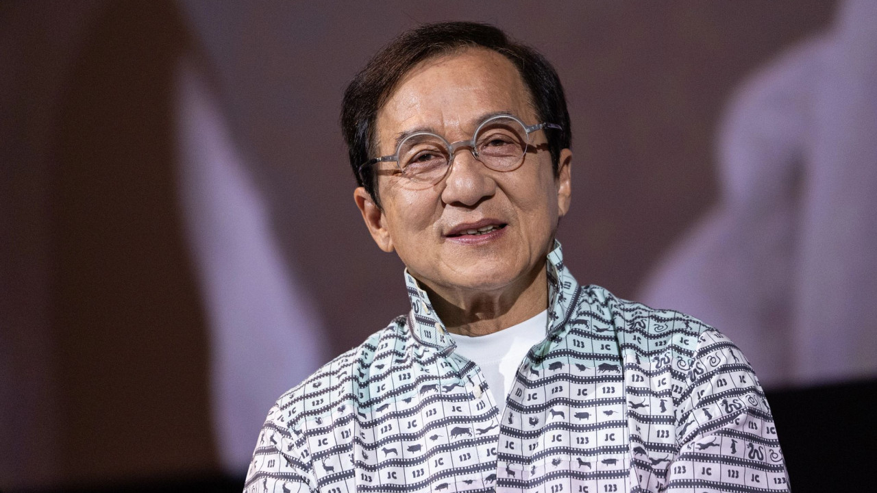 Джеки Чан «Құдіретті сауыт» фильмін түсіру үшін Ақтауға келді (ВИДЕО)