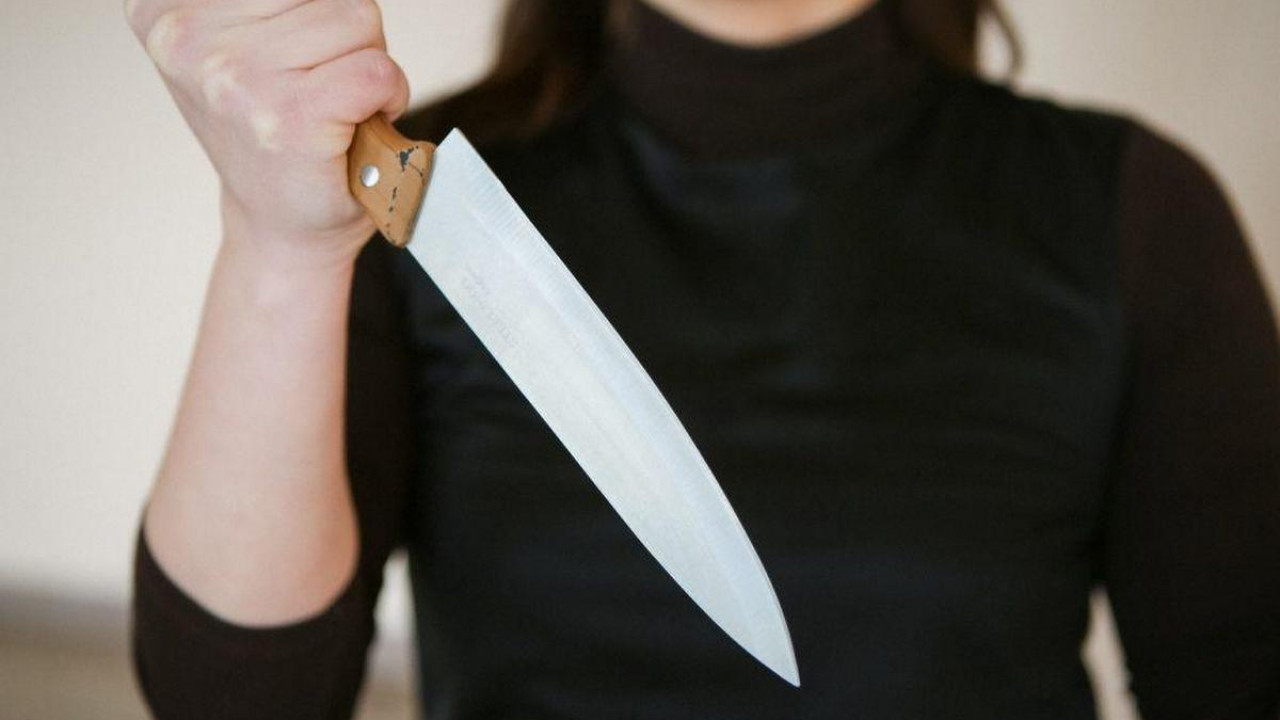 Ақтөбеде әйел өзін интимге мәжбүрлеген бұрынғы жігітін пышақтап тастады