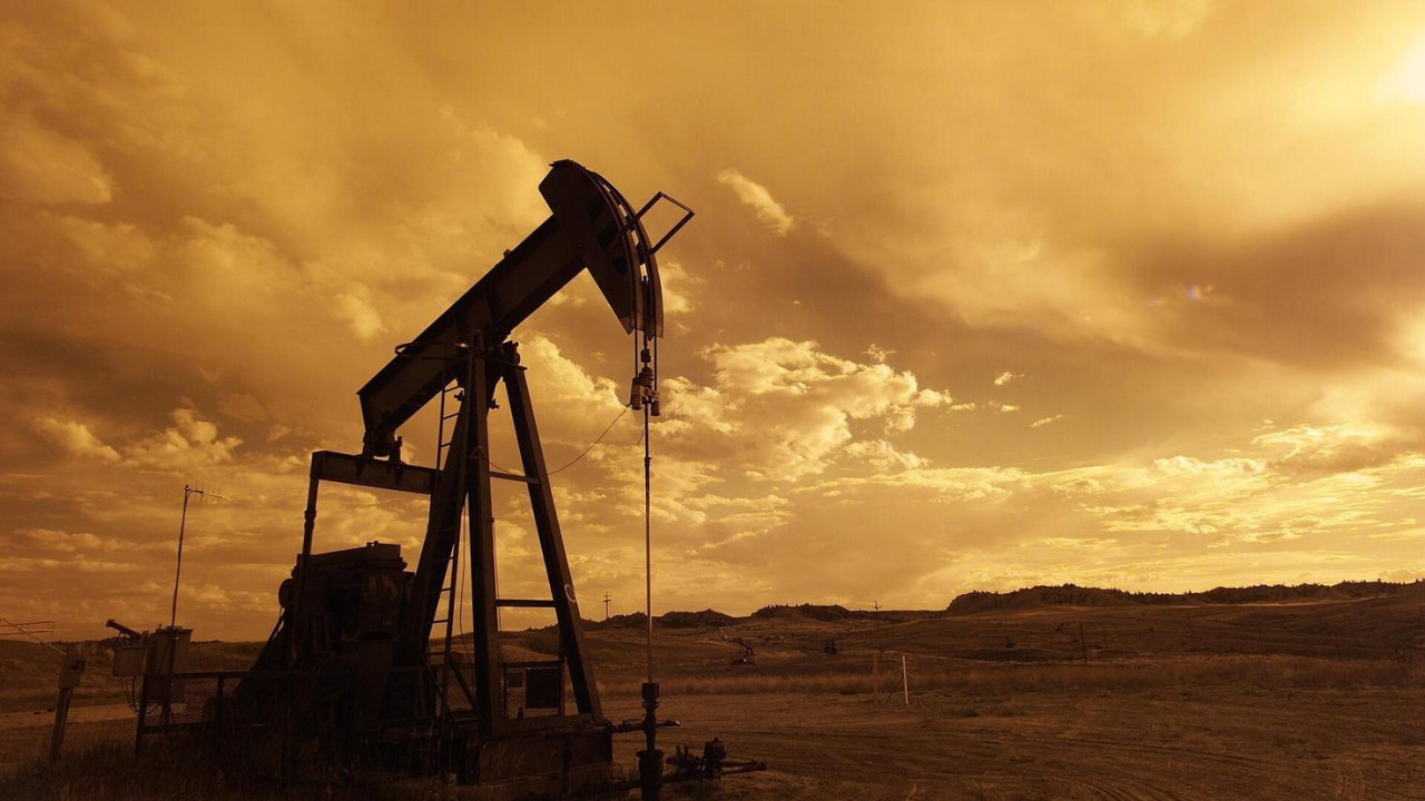 Украина дрондарының шабуылына қарамастан Қазақстан мұнай қымбаттап жатыр