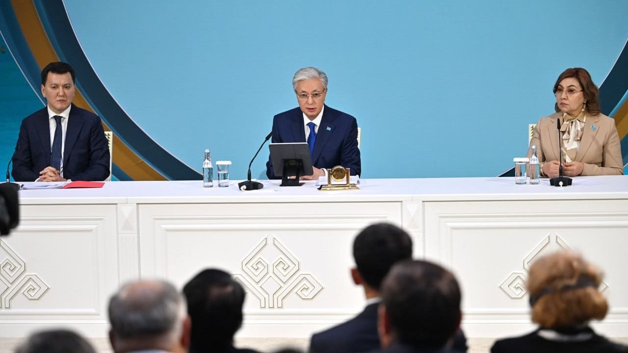 «7,8 трлн теңге бөлінген»: Тоқаев медсақтандыру қорында ірі жемқорлық анықталғанын айтты